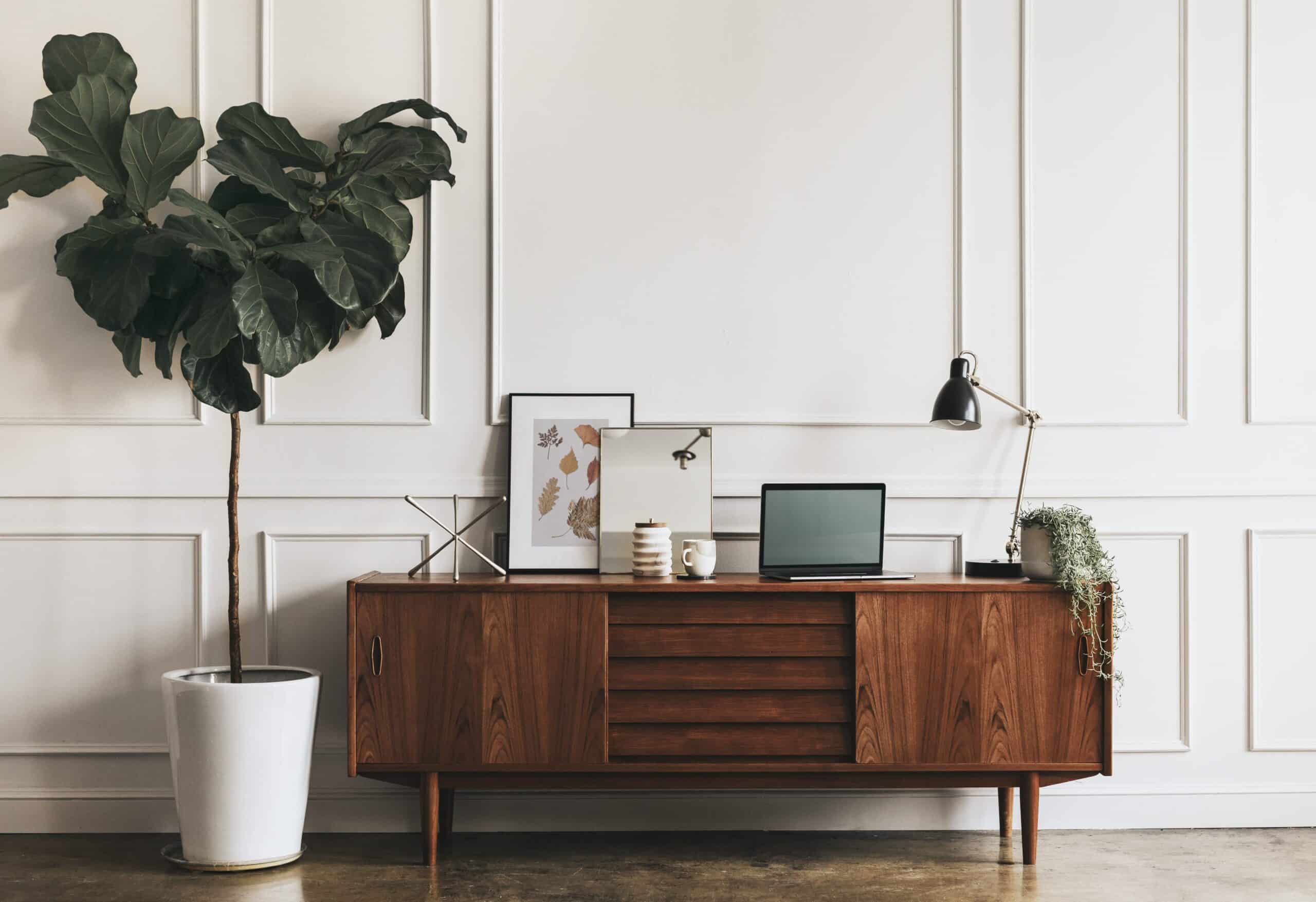 Muebles-de-madera-de-nogal-en-habitaciones-blancas